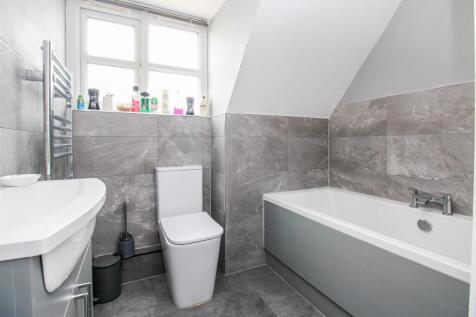 BATHROOM/W.C.