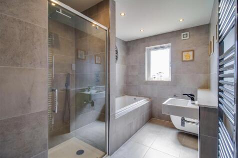 HOUSE BATHROOM
