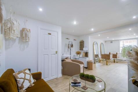 HAIR STUDIO