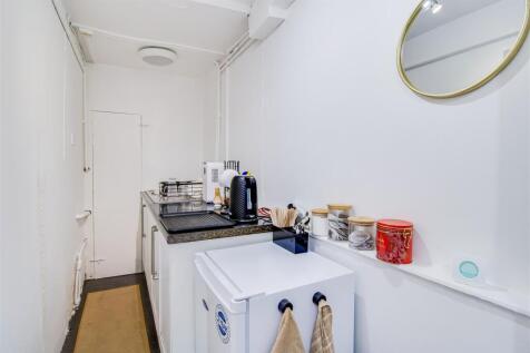GALLEY KITCHEN