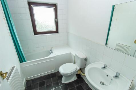 BATHROOM/W.C.