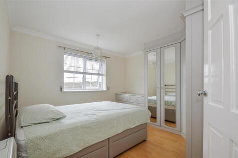 DOUBLE BEDROOM ONE