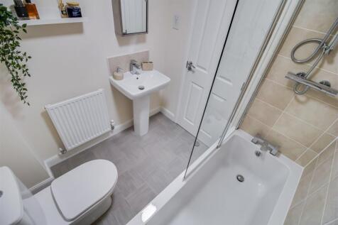 BATHROOM/W.C.