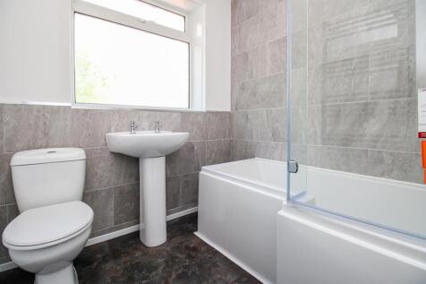 BATHROOM/W.C.