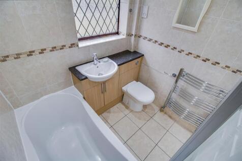 BATHROOM/W.C.