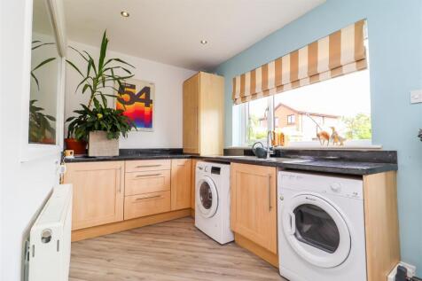 12 kenton drive utility room (1).jpg