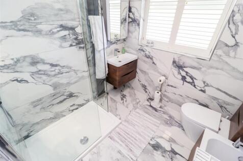 BATHROOM/W.C.