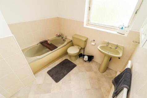 BATHROOM/W.C.