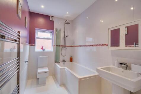 BATHROOM/W.C.