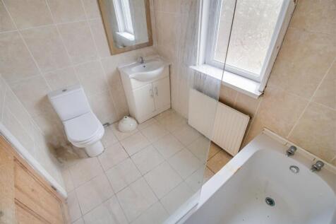 BATHROOM/W.C.