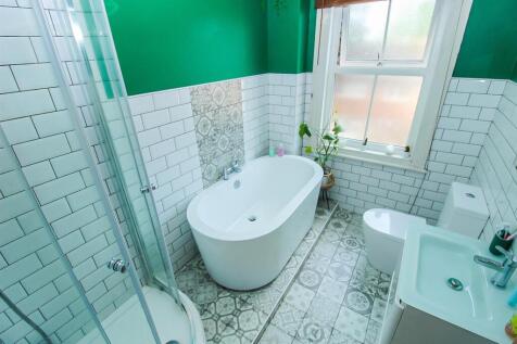 BATHROOM/W.C.