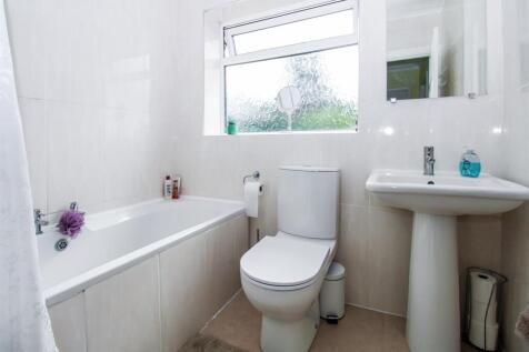 BATHROOM/W.C.