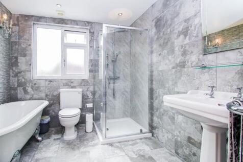BATHROOM/W.C.