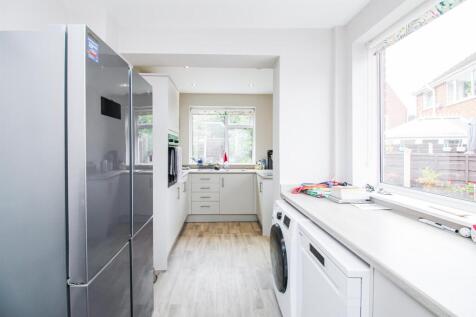 Kitchen (2).jpg