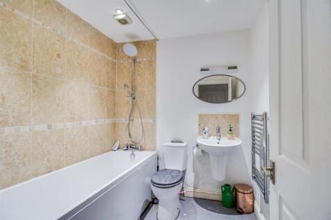BATHROOM/W.C.