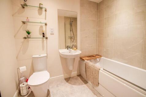 BATHROOM/W.C.