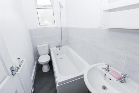BATHROOM/W.C.