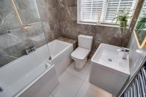 BATHROOM/W.C.