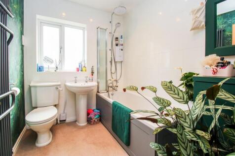 BATHROOM/W.C.