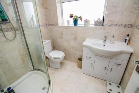 SHOWER ROOM/W.C.