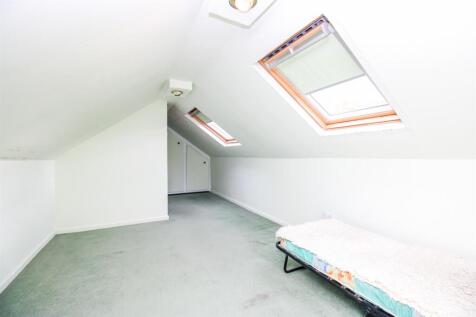 FIRST FLOOR LOFT ROOM