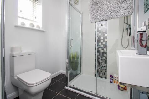 SHOWER ROOM/W.C.