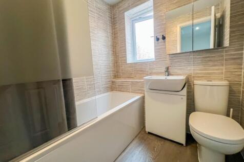 BATHROOM/W.C.
