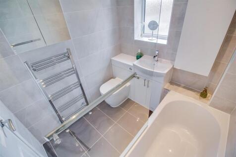 BATHROOM/W.C.
