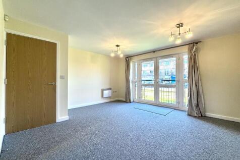 Living/Dining are...