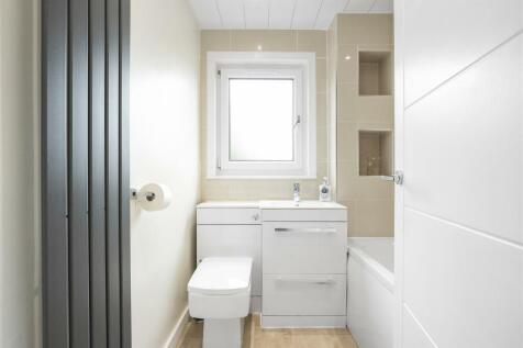 28 McBain Place 23.jpg