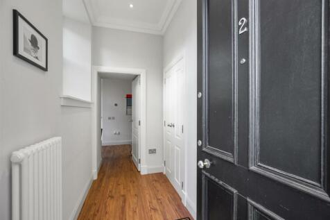 2 Townhall Apartments 3.jpg
