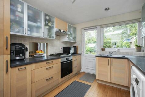 16 Katrine Place 10.jpg