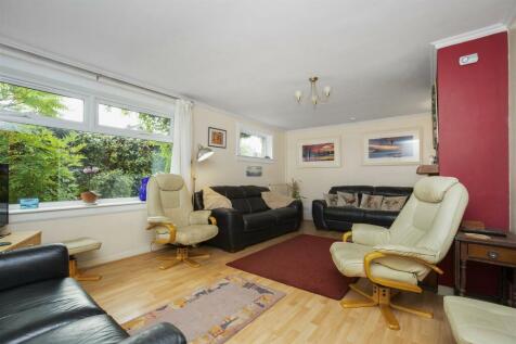 16 Katrine Place 6.jpg