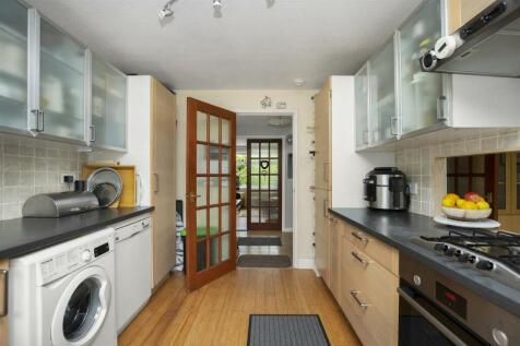 16 Katrine Place 11.jpg