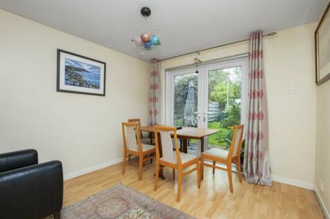 16 Katrine Place 12.jpg