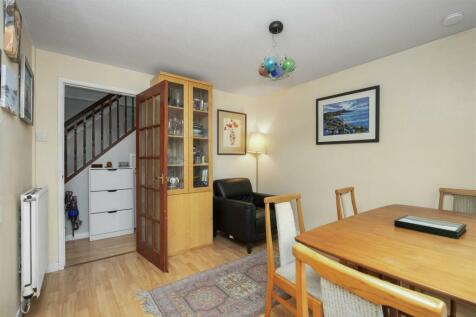 16 Katrine Place 13.jpg