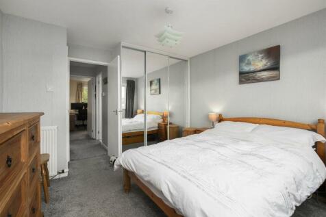 16 Katrine Place 18.jpg