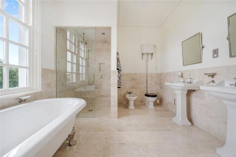 En Suite Bathroom