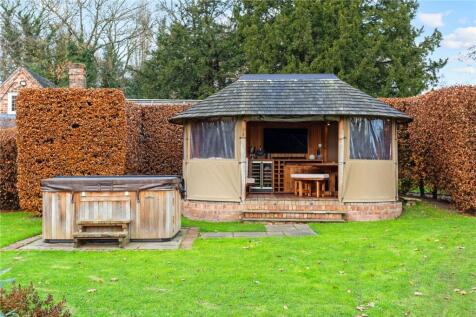 Outdoor Bar