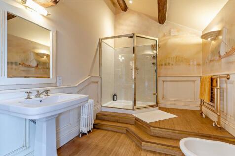 Bed 1 En Suite