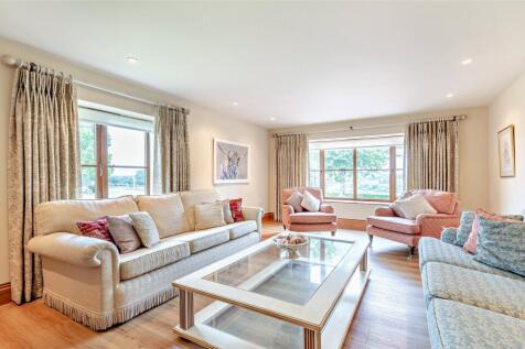 Cottage Lounge