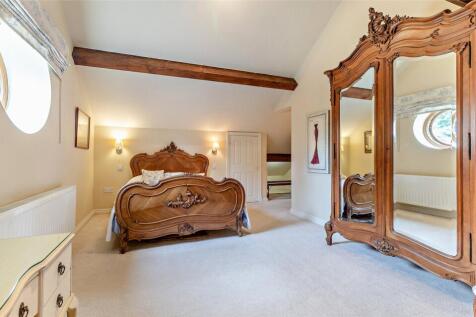 Cottage Bed 1