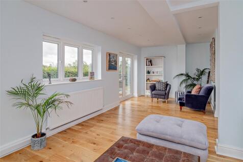 Rear Living Room