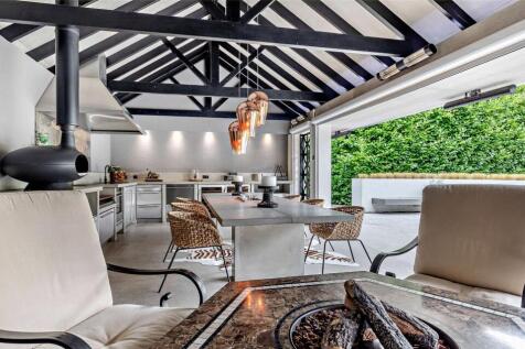 Outdoor Entertaining