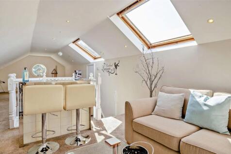 Pool House - Upper