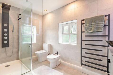 Bed 1 En Suite