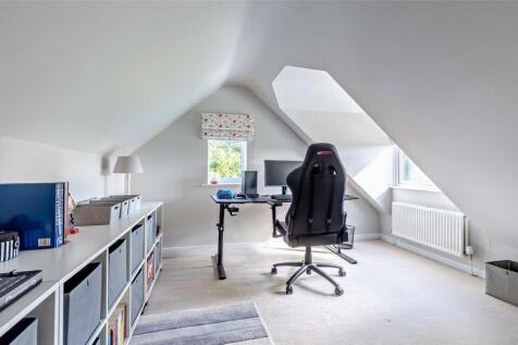 Bedroom 5/Study