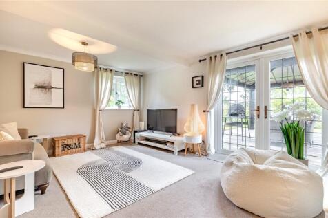 Snug/Playroom