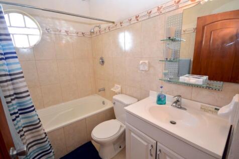 2nd bedroom en-suite
