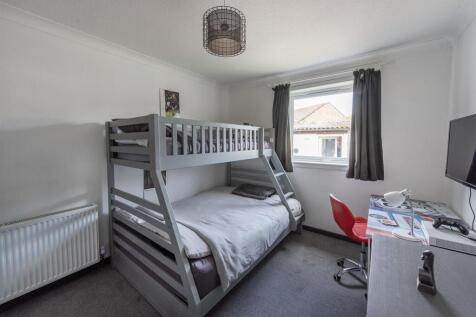 bedroom 3.jpg